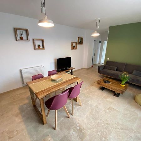 Helga'S Place Premium 1 Bedroom Condo Клуж-Напока Екстериор снимка