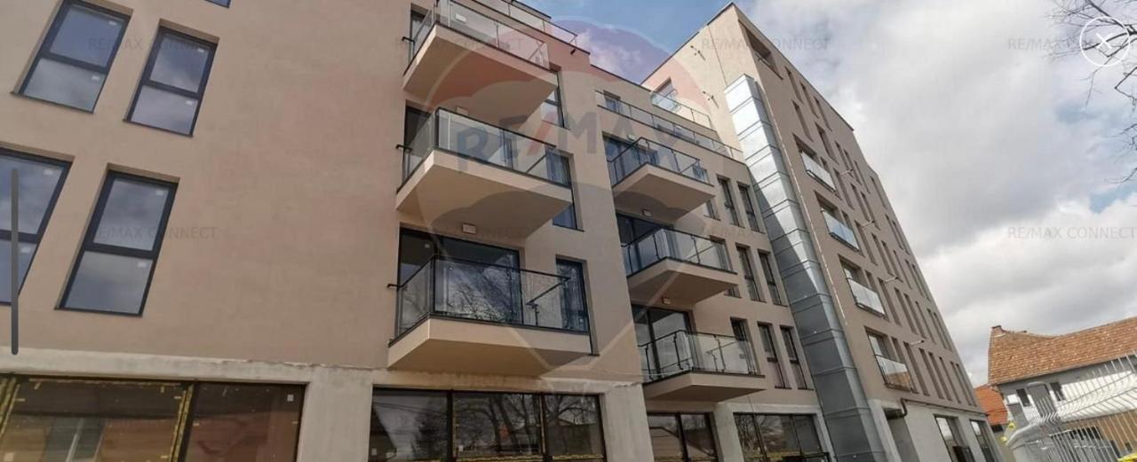 Helga'S Place Premium 1 Bedroom Condo Клуж-Напока Екстериор снимка